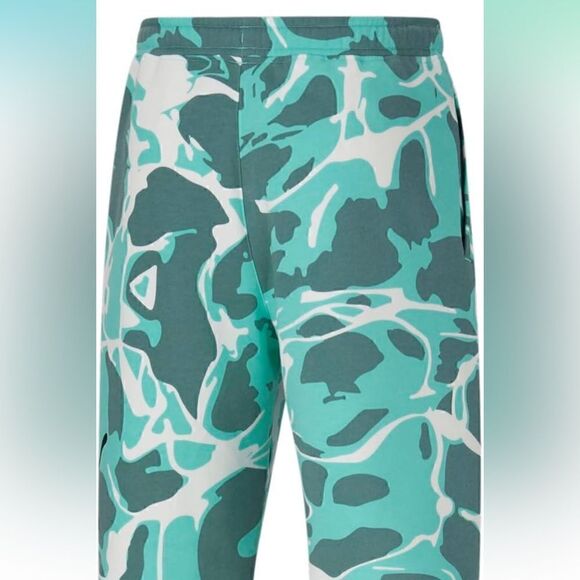PUMA Men's Splash Regular-Fit Abstract-Print 10" Fleece Shorts, short - Picture 7 of 12